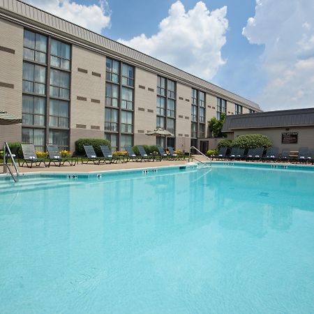 Holiday Inn Cincinnati-Riverfront By Ihg Covington Exterior photo